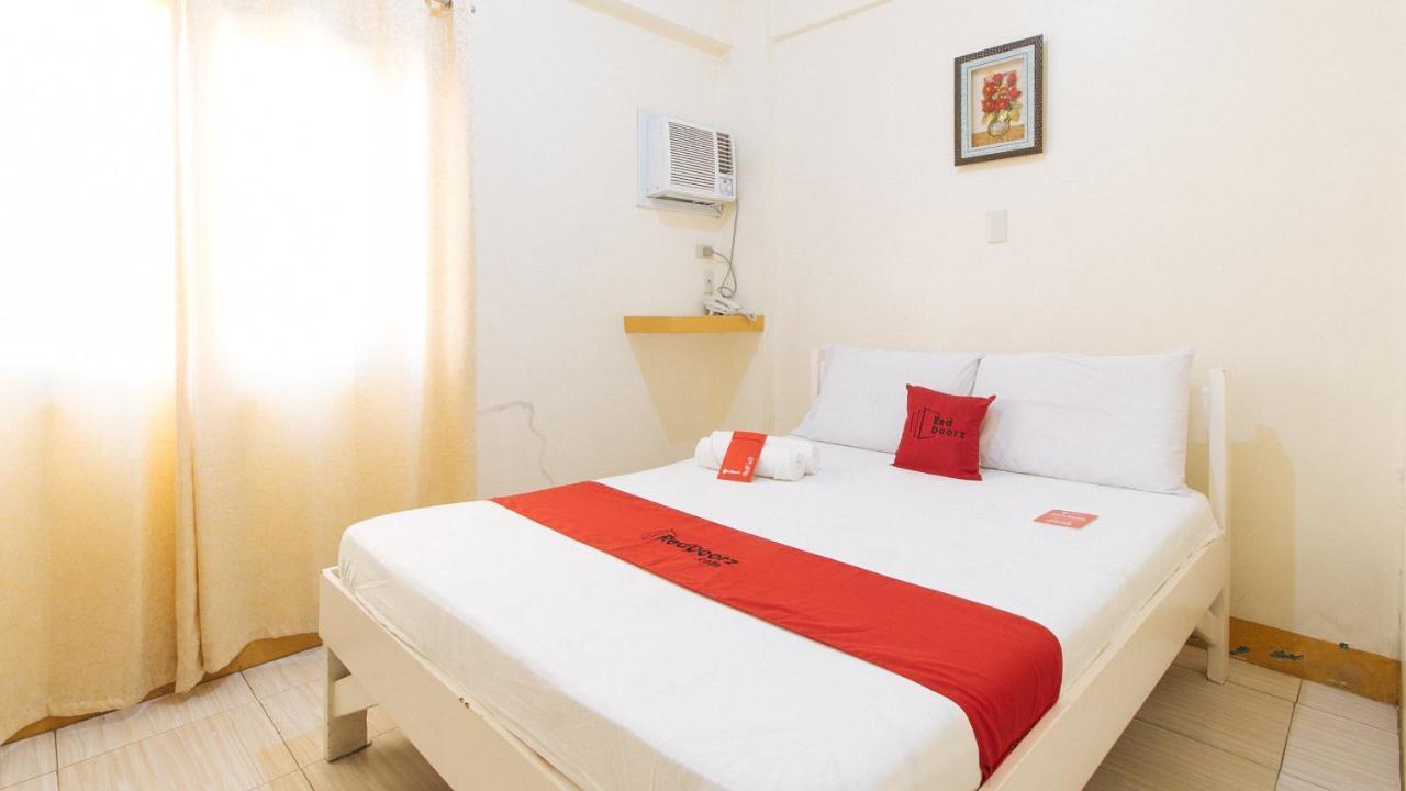 Reddoorz @ Golden Skye Hotel Guagua Exterior photo