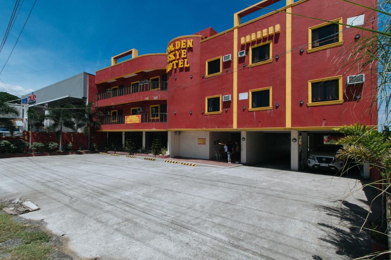 Reddoorz @ Golden Skye Hotel Guagua Exterior photo