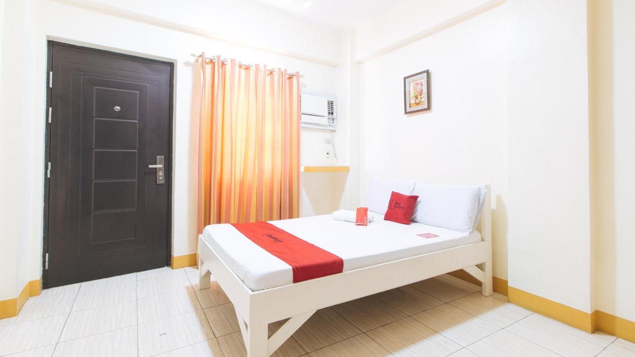 Reddoorz @ Golden Skye Hotel Guagua Exterior photo