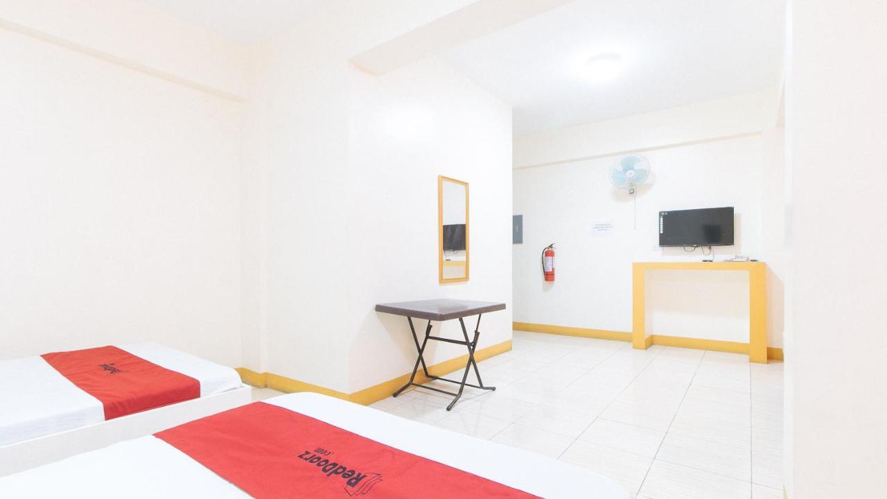 Reddoorz @ Golden Skye Hotel Guagua Exterior photo