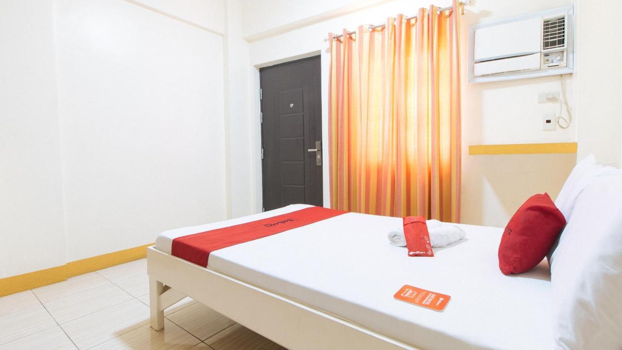 Reddoorz @ Golden Skye Hotel Guagua Exterior photo